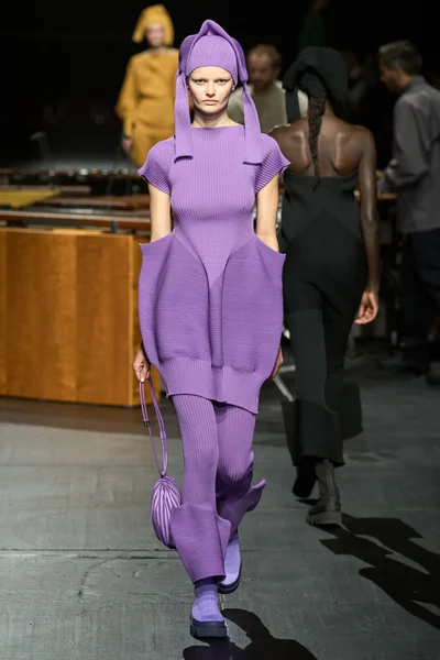 Look 23